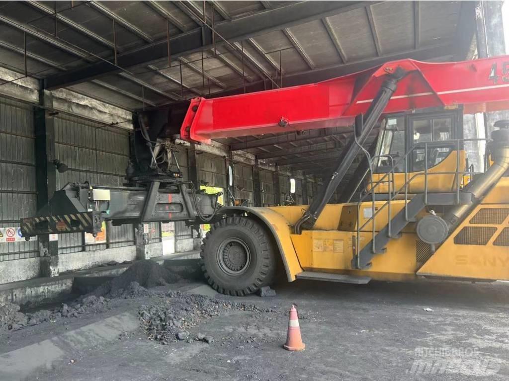 Sany SRSC 45 前伸型堆積機
