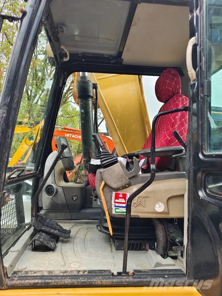 CAT 320 D2 履帶式 挖土機/掘鑿機/挖掘機