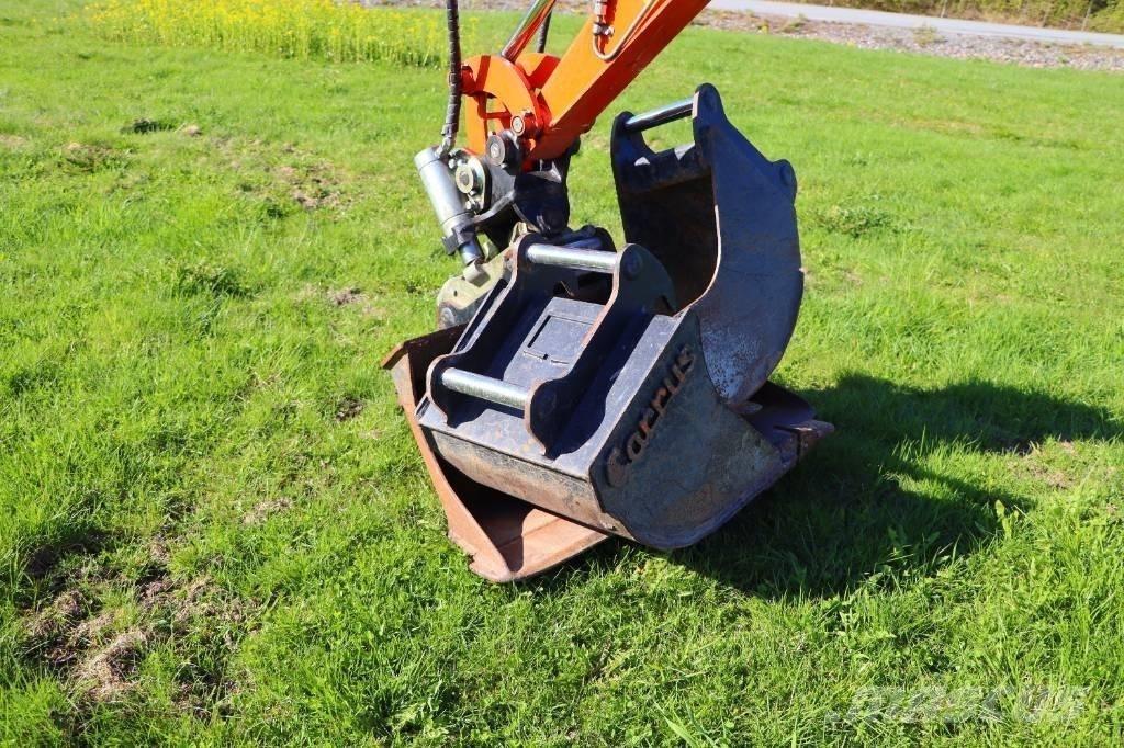 Kubota U10-3 小型挖土機/掘鑿機<7t(小型挖掘機)