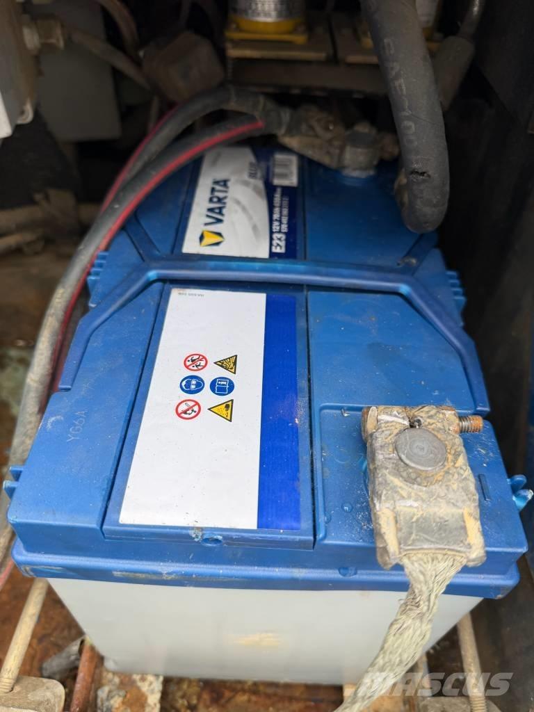 Aichi SR 12 B 伸縮臂高空作業車