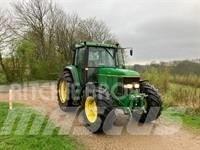 John Deere 6800 曳引機