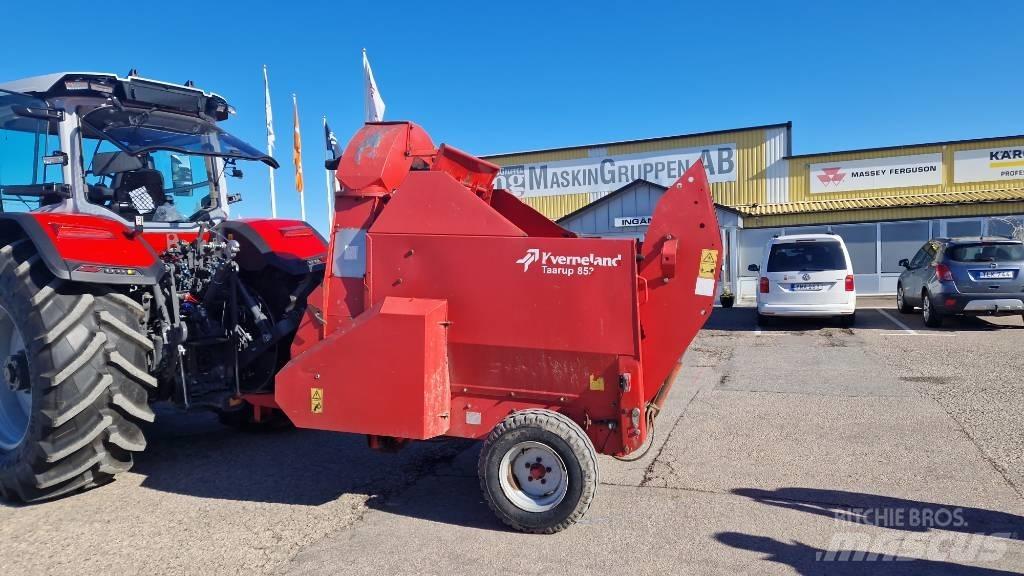 Kverneland 853 草捆撕碎機、切割機、拆袋機