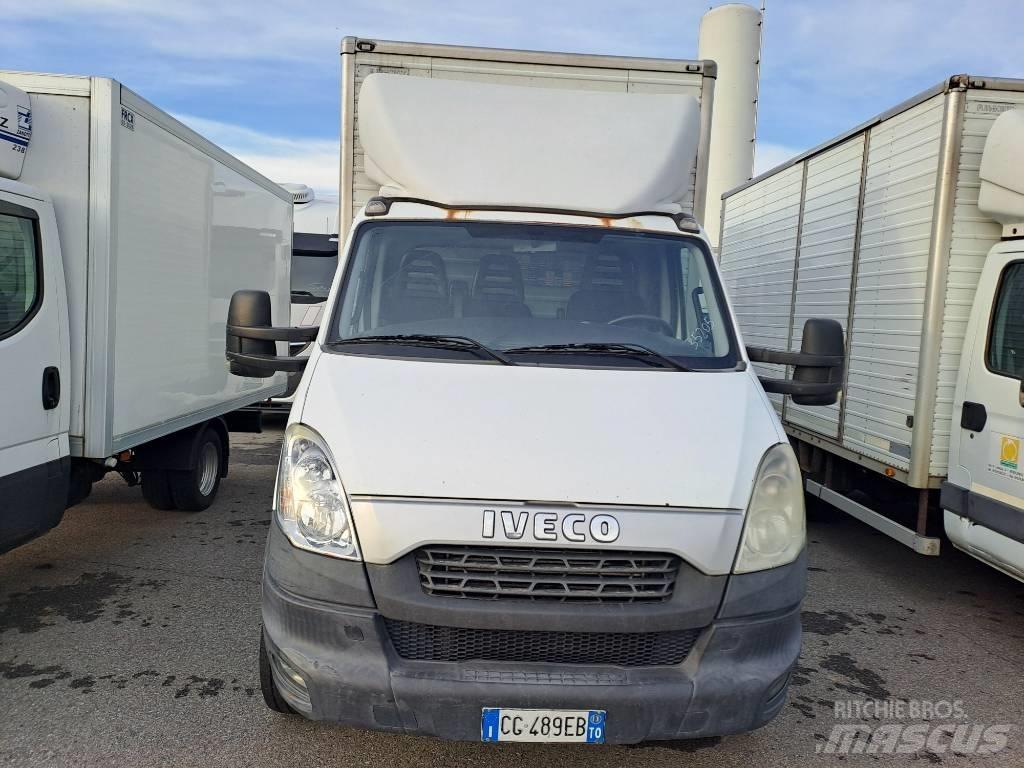 Iveco DAILY 60C17 貨箱式卡車