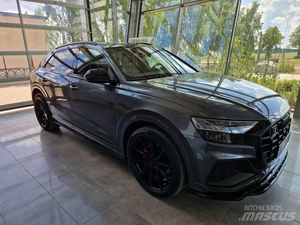 Audi SQ8 汽車
