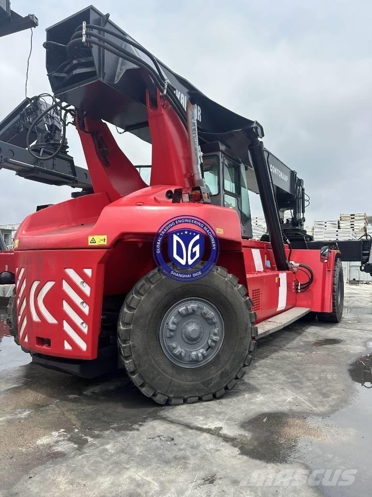 Kalmar DRF 450 前伸型堆積機