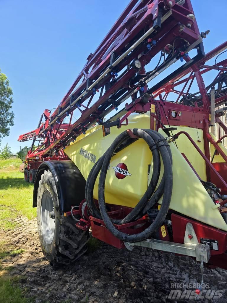 Hardi Navigator 4000 牽引式噴霧機