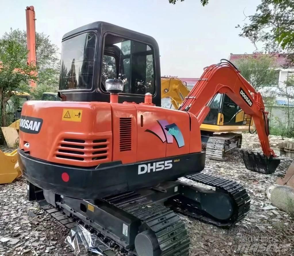 Doosan DH 55 小型挖土機/掘鑿機<7t(小型挖掘機)