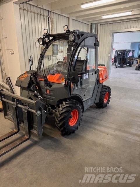 Ausa T 144 H 伸縮臂操作車