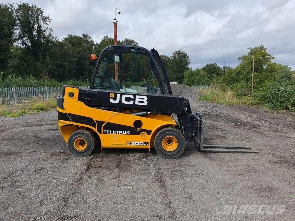JCB TLT 30 D 伸縮臂操作車