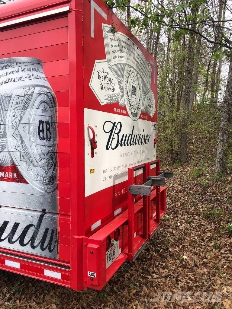 Mickey 22 Bay 飲料拖車