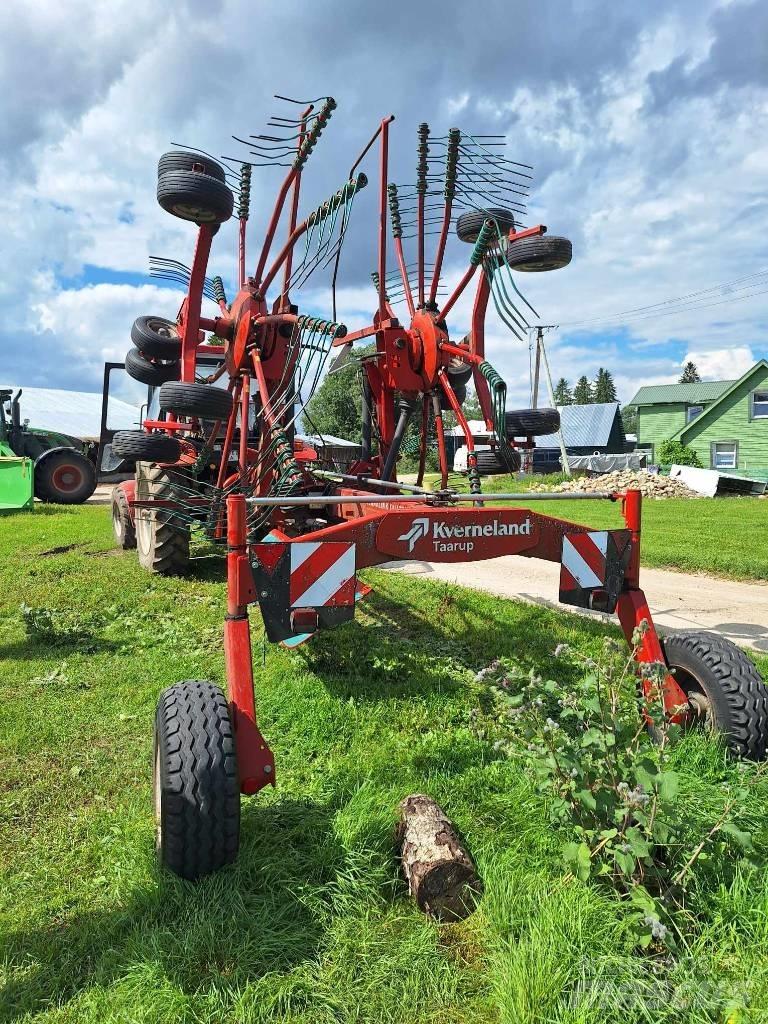 Kverneland 9472C 堆草機