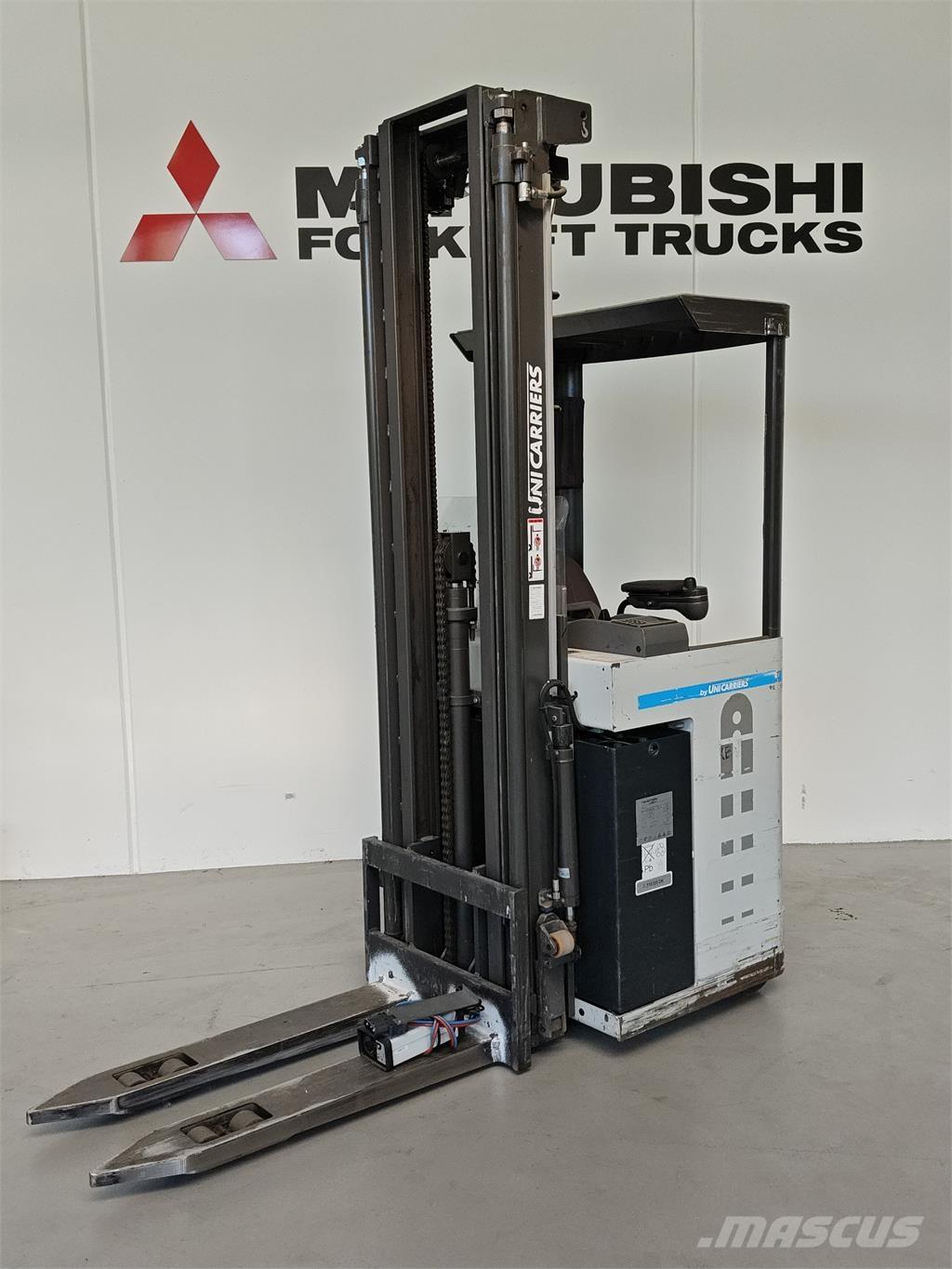 Atlet XSN160E 自走式堆積機