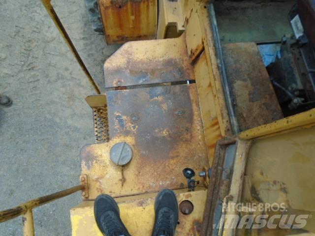Clark 125 B 輪胎式裝載機
