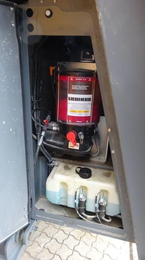 Liebherr L566 xPower 輪胎式裝載機