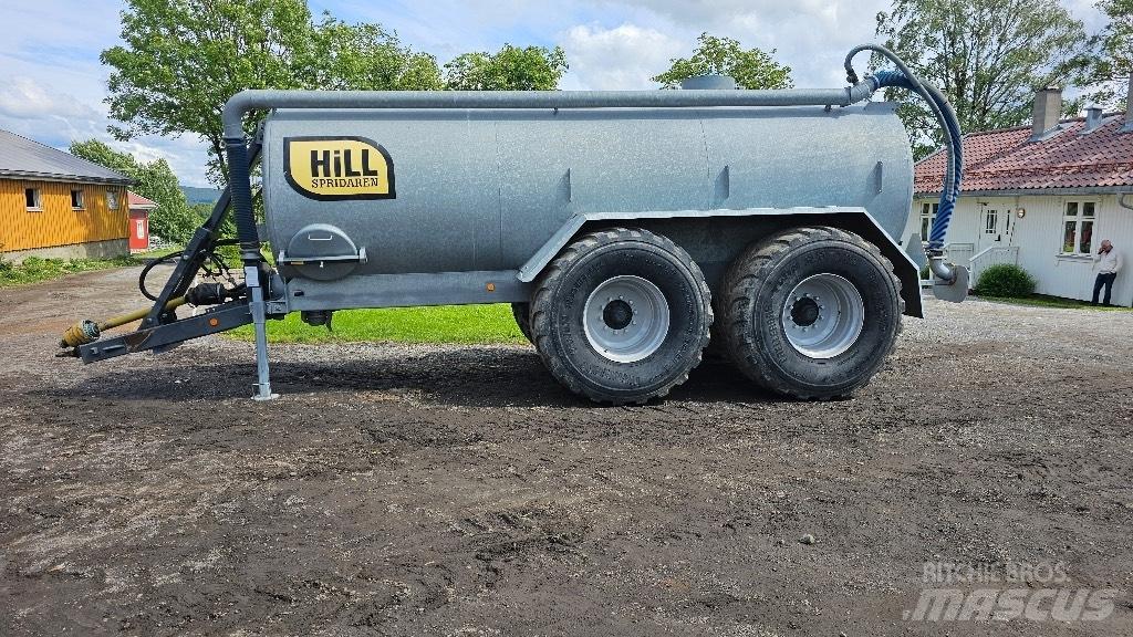 Hillspridaren 15000l 肥料撒布機