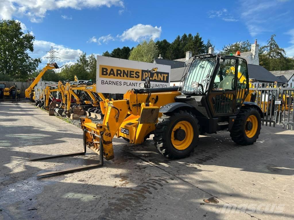 JCB 535-125 Hiviz 伸縮臂操作車