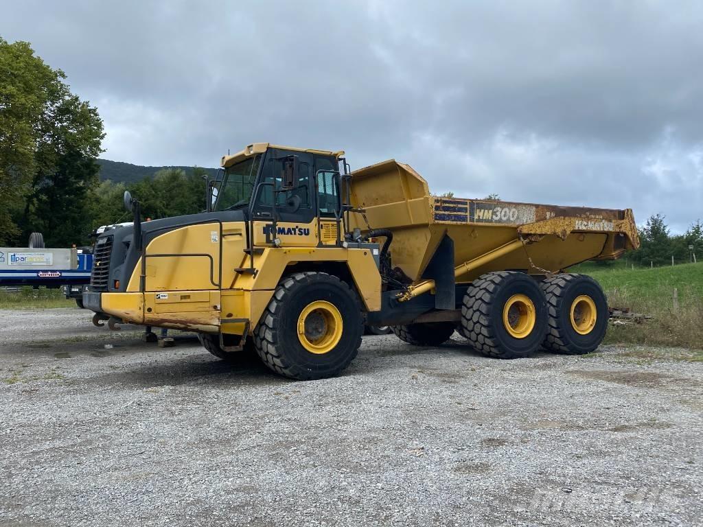 Komatsu HM 300-3 鉸接式起吊車