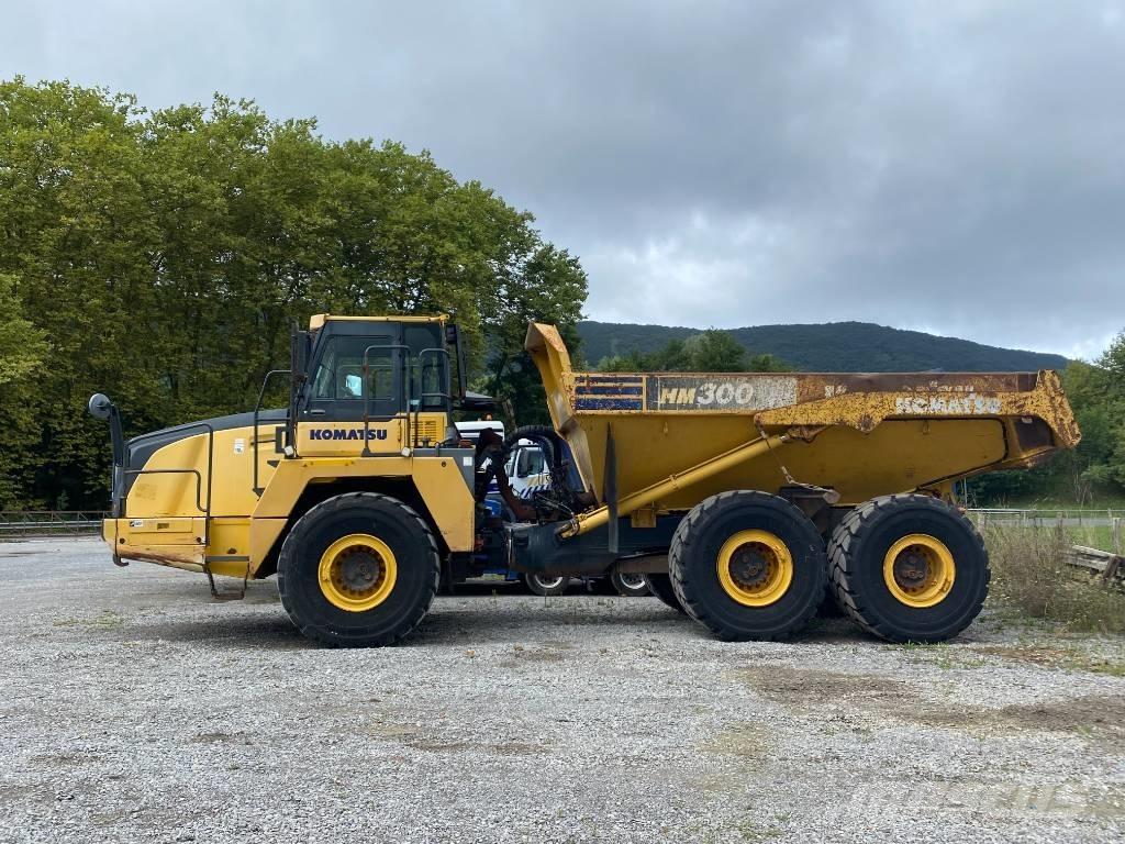 Komatsu HM 300-3 鉸接式起吊車