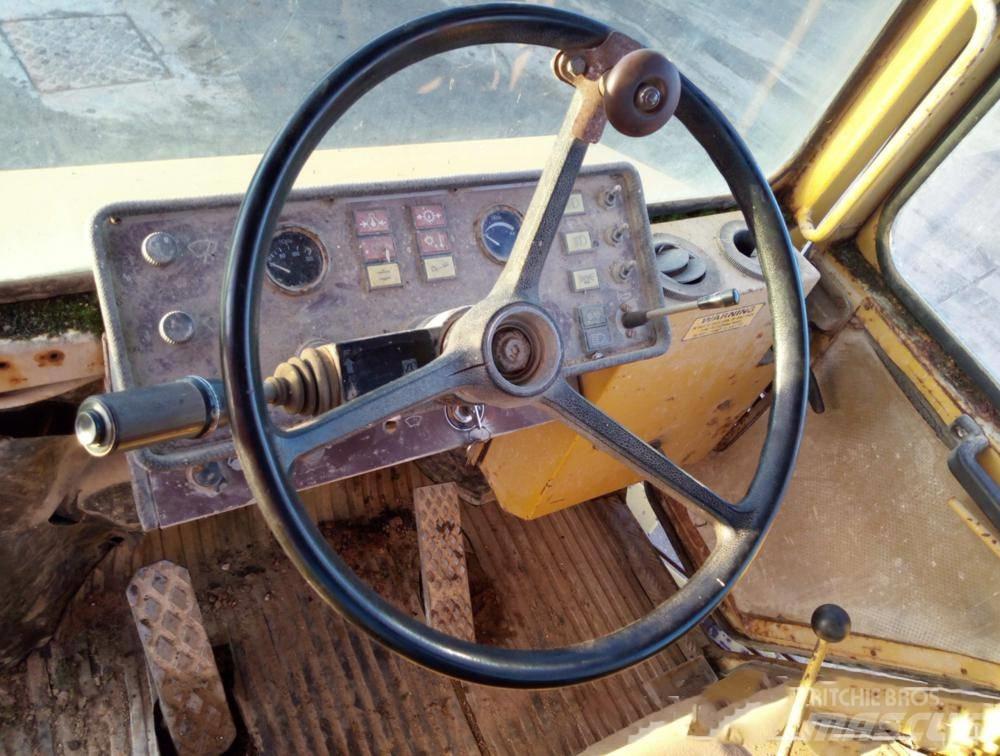 Hydrema MBC 4x4 鉸接式起吊車