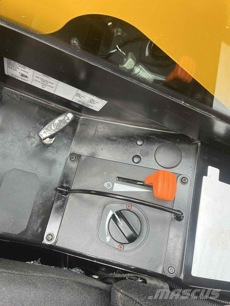 JCB 527-58 Agri Plus 農業用伸縮臂裝載機