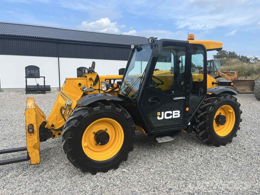 JCB 527-58 Agri Plus 農業用伸縮臂裝載機