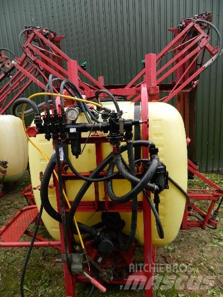 Hardi 600 牽引式噴霧機