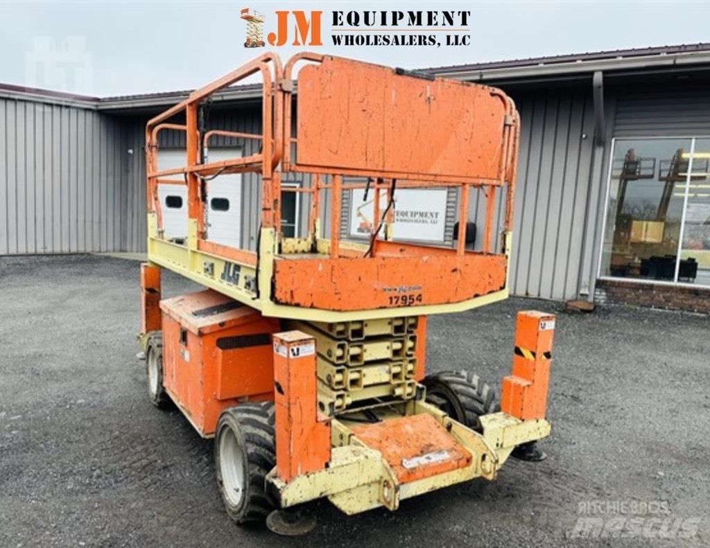 JLG 260 MRT 剪式升降機