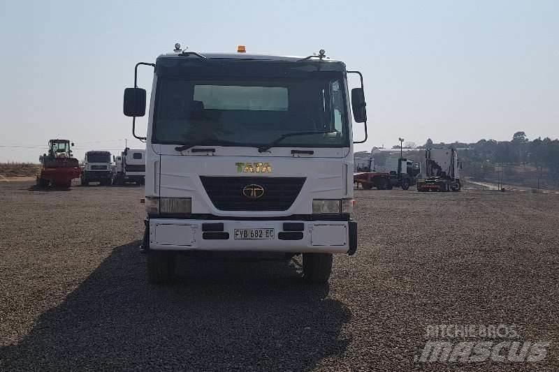 Tata Novus 3434 其他貨車