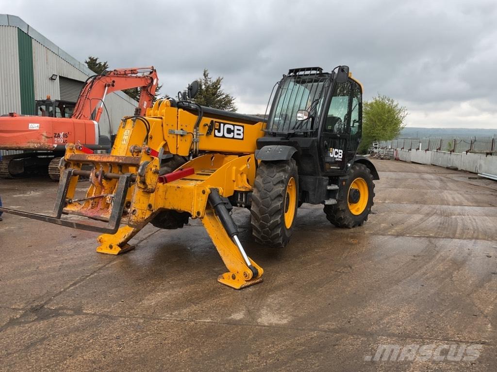 JCB 540v140 伸縮臂操作車