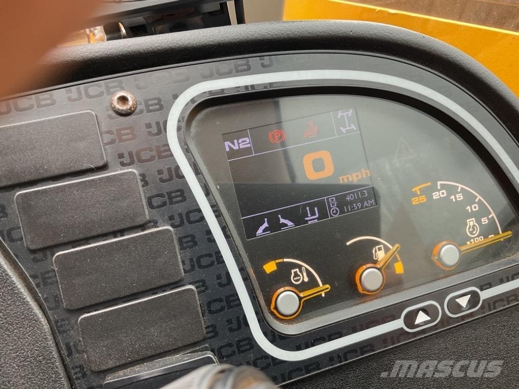 JCB 540v140 伸縮臂操作車