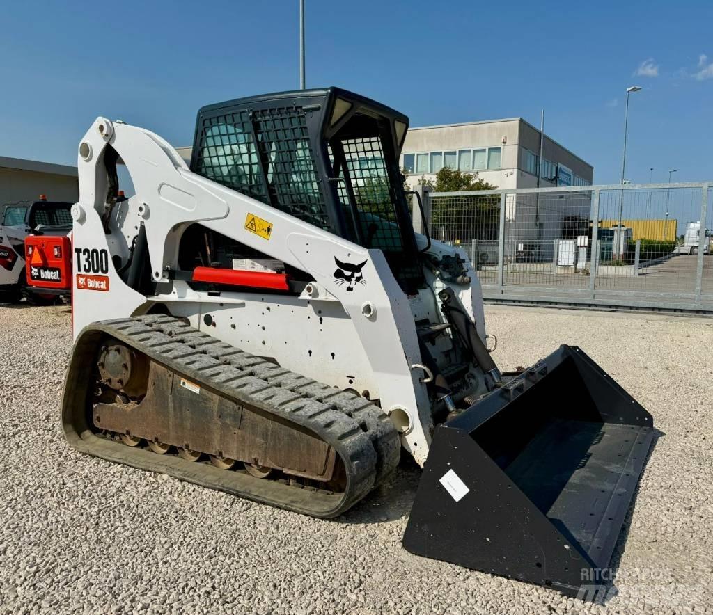 Bobcat T 300 小型裝載機