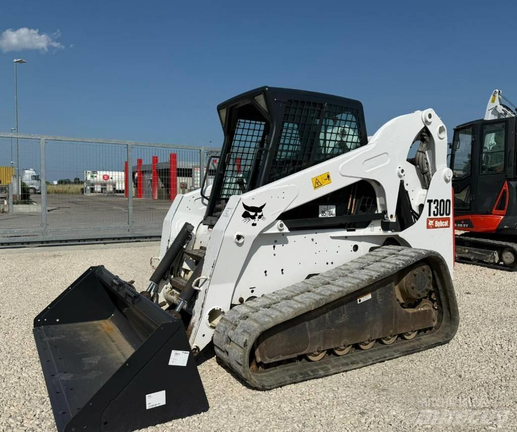 Bobcat T 300 小型裝載機