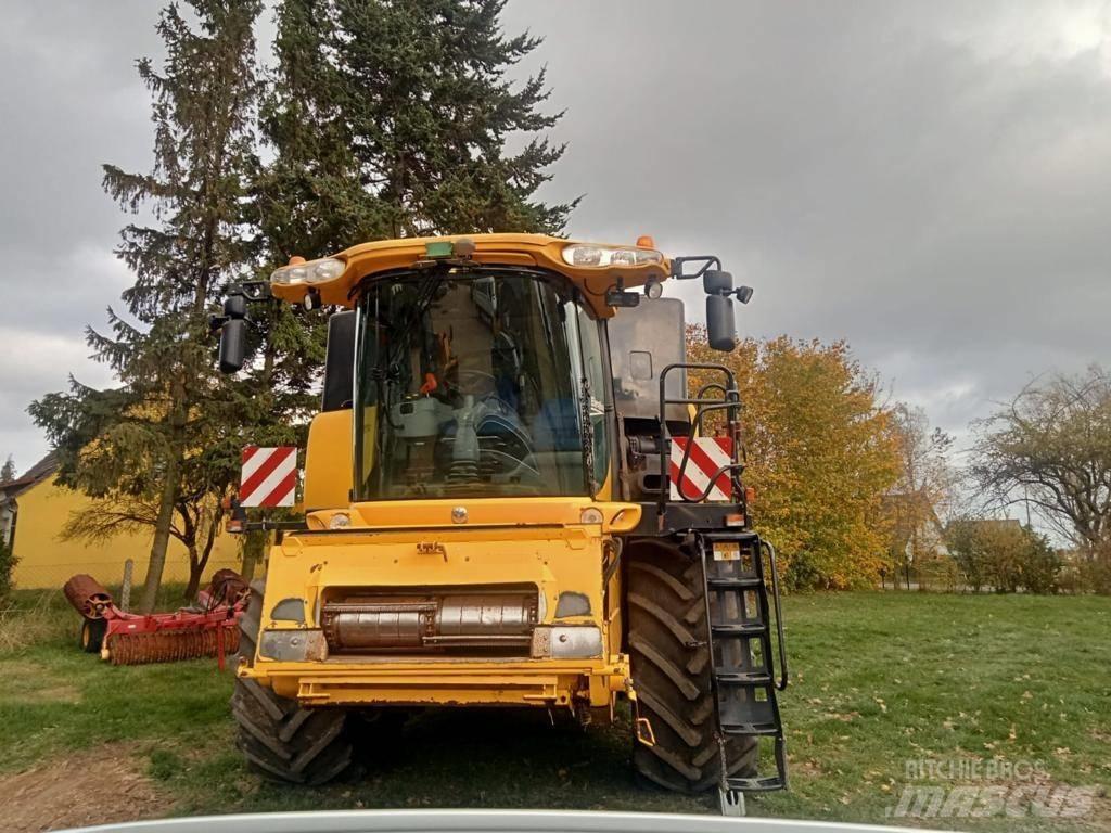 New Holland CR 9080 聯合收穫機
