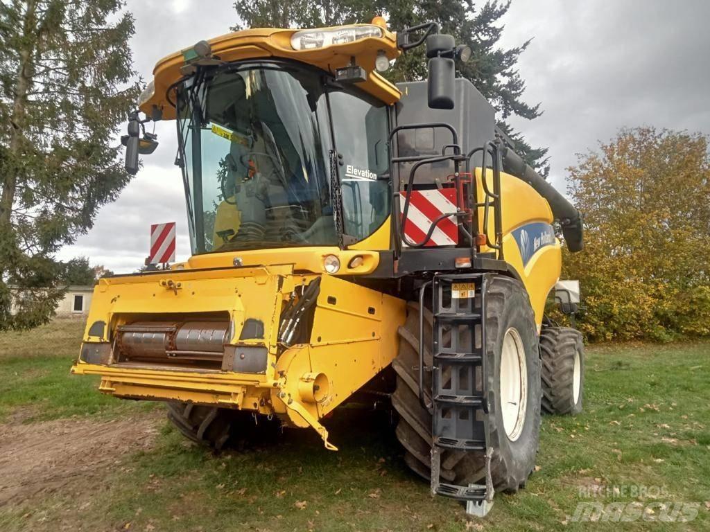New Holland CR 9080 聯合收穫機