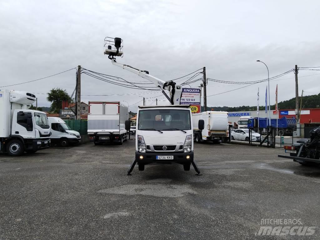 Nissan CABSTAR 35.13 起重機卡車