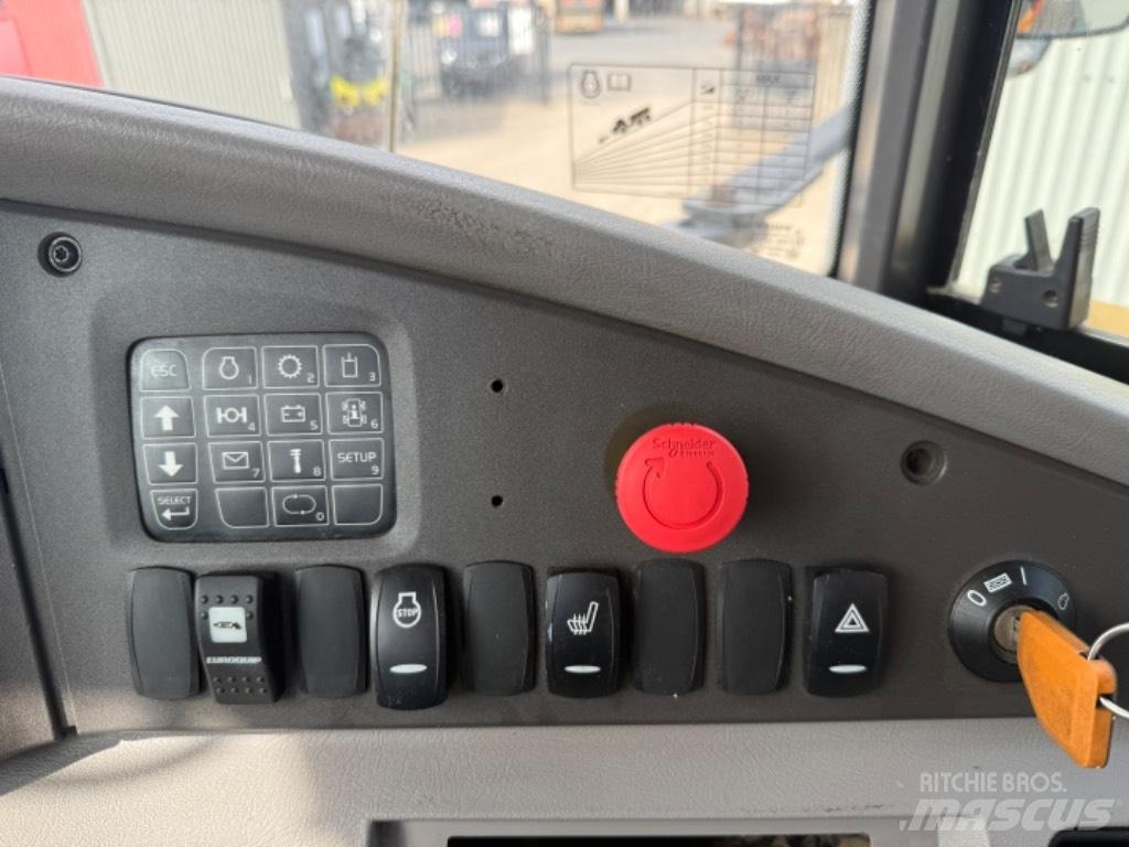 Volvo A 25 G 鉸接式起吊車