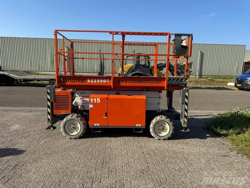 Snorkel S2255RT 剪式升降機