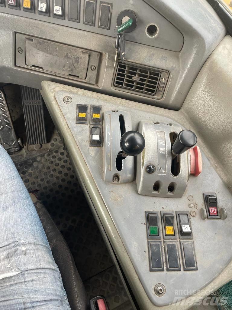 Volvo A40D 鉸接式起吊車