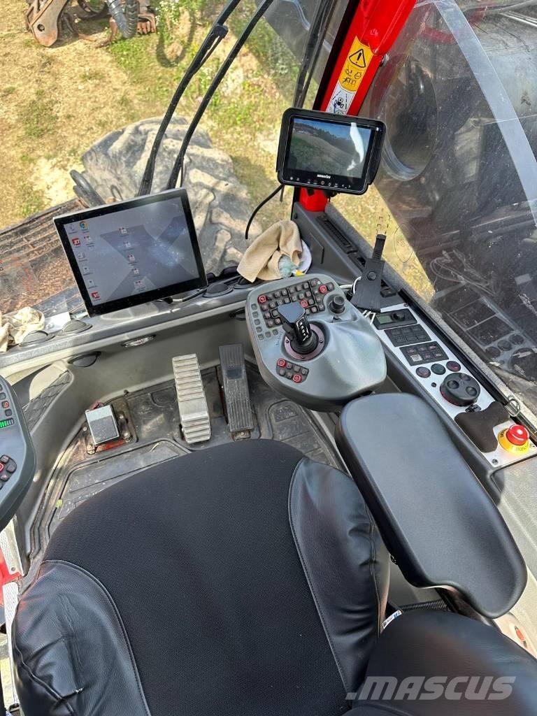 Komatsu 951 收穫機