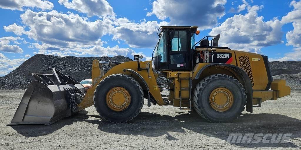 CAT 982 M 輪胎式裝載機