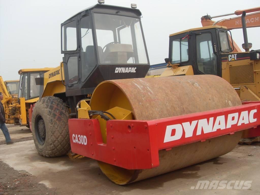 Dynapac CA 30 D 單輪滾壓機