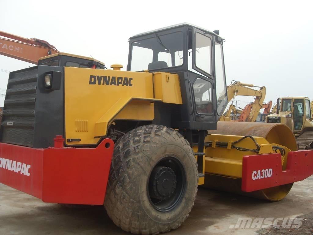 Dynapac CA 30 D 單輪滾壓機