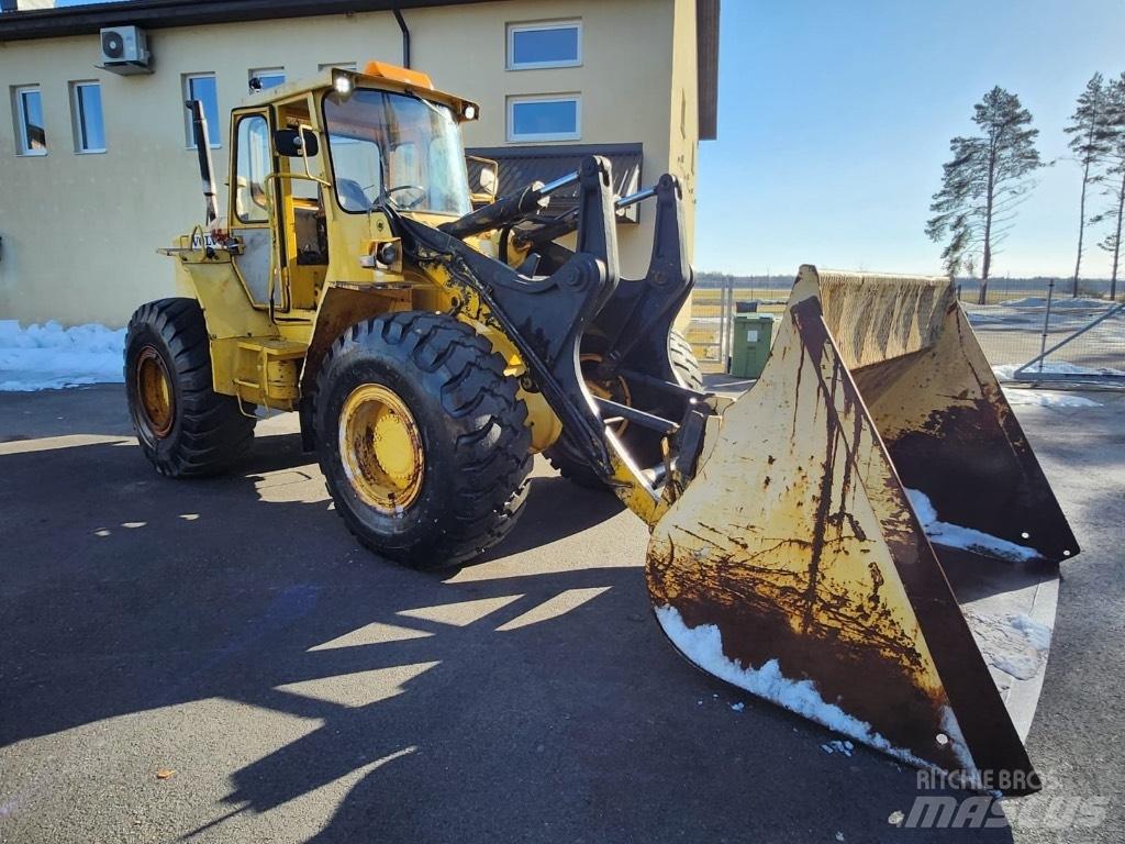 Volvo BM LM846 輪胎式裝載機