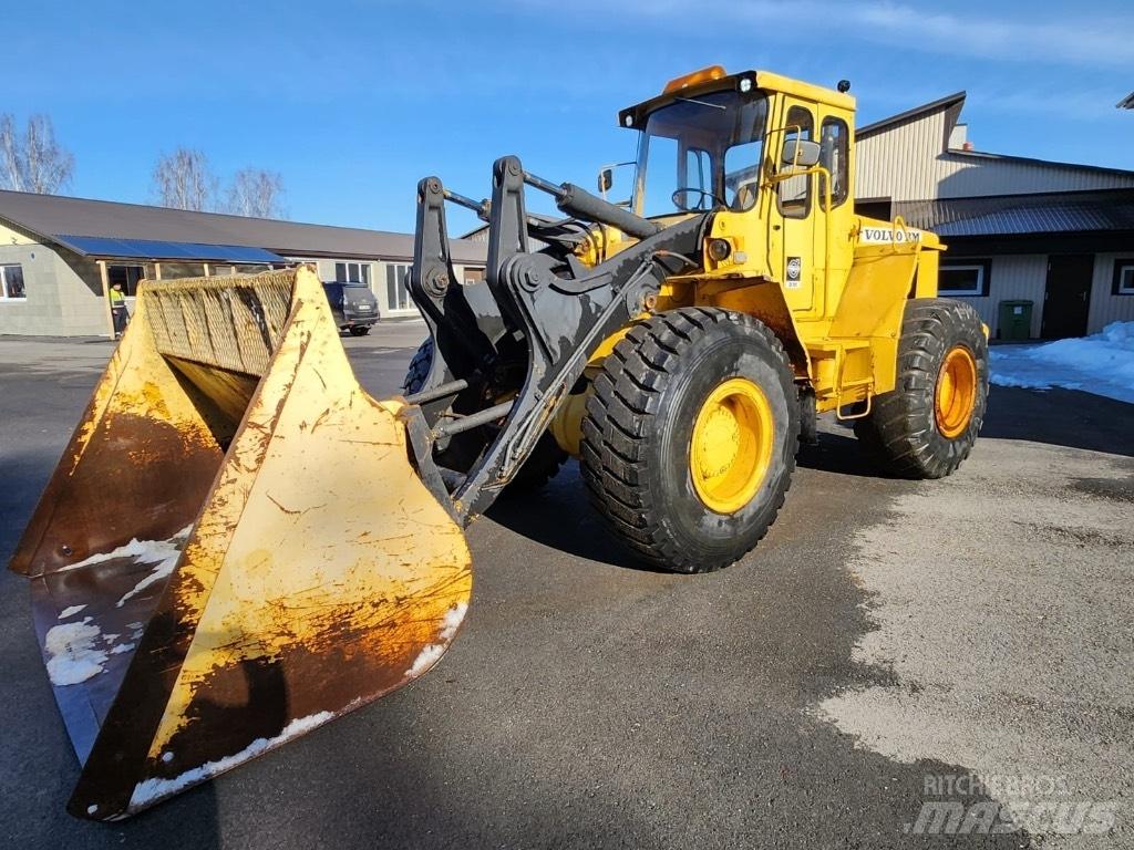 Volvo BM LM846 輪胎式裝載機