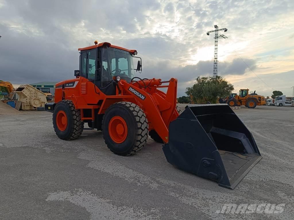 Doosan DL200-5 小型裝載機