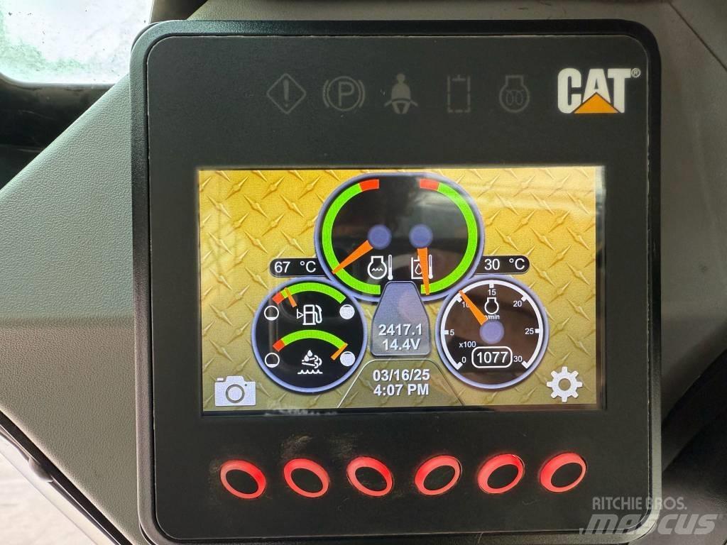 CAT 299D3 XE 滑移轉向裝載機