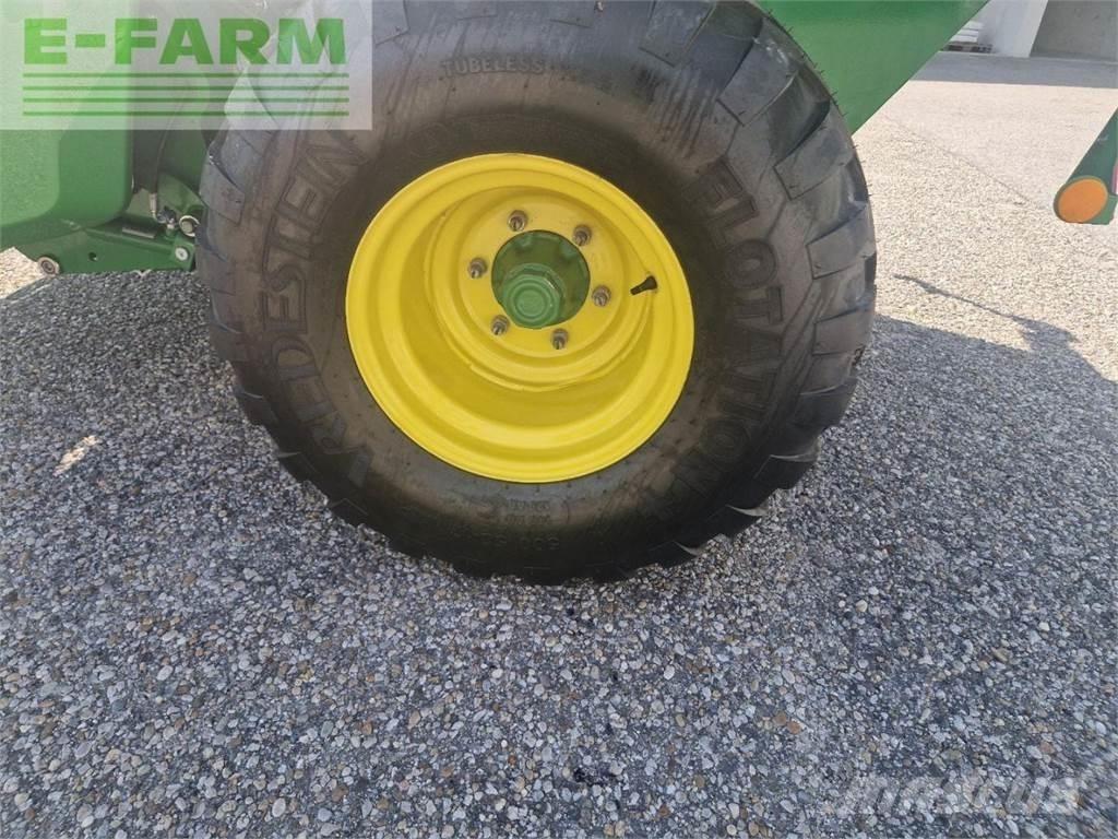 John Deere F441M 方形打捆機