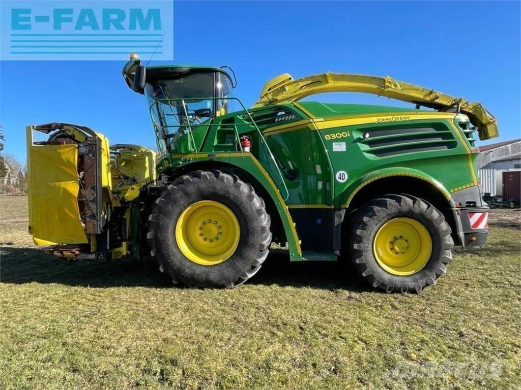 John Deere 8300 自走式飼料採集機