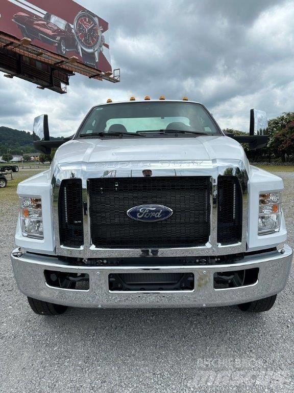 Ford F-750 商用底盤車