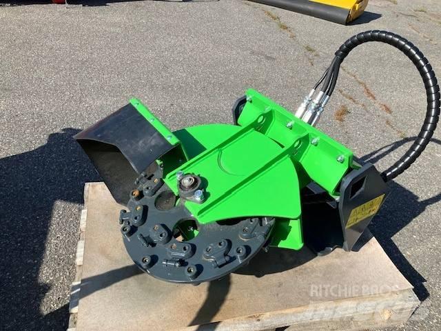 Avant Stubbfräs 滑移轉向裝載機
